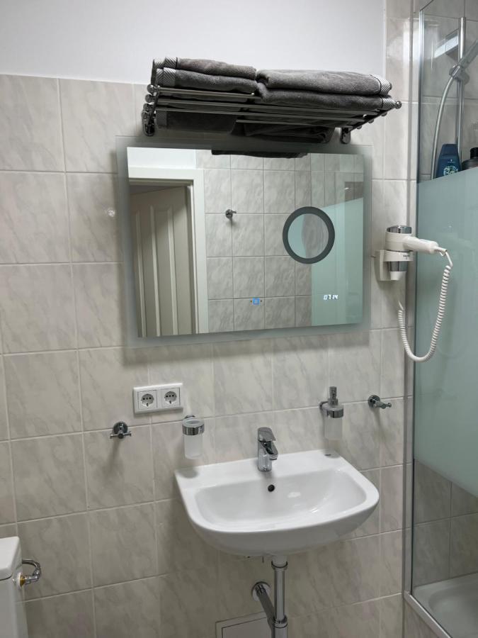 Souterrain Studio-Apartment Norimberga Esterno foto