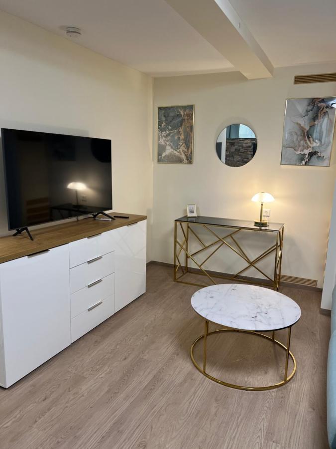 Souterrain Studio-Apartment Norimberga Esterno foto