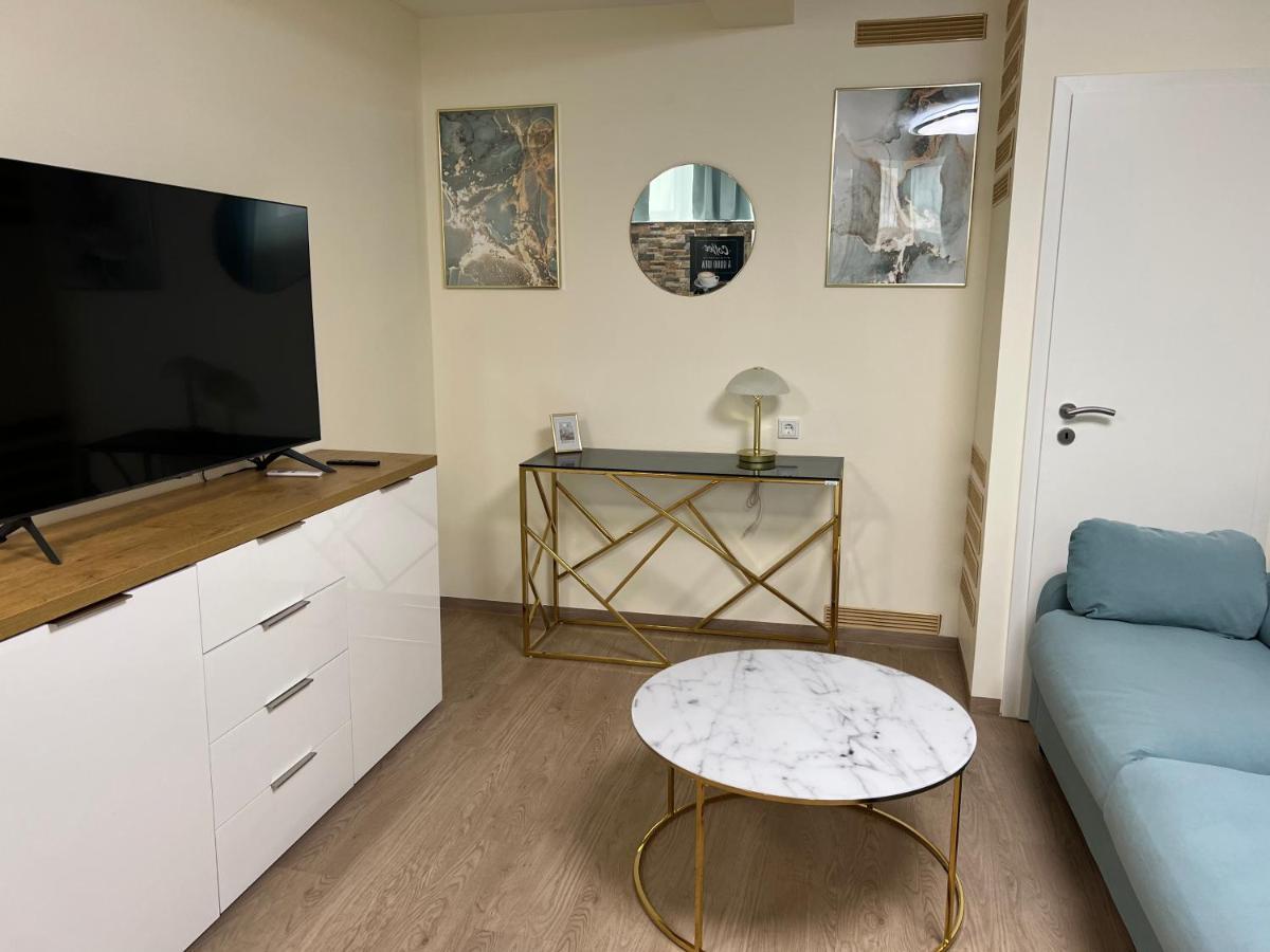 Souterrain Studio-Apartment Norimberga Esterno foto